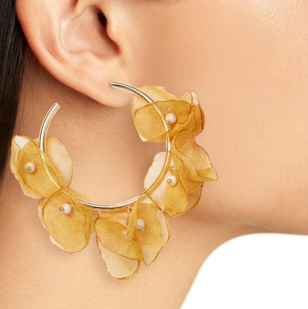 - Stella & ruby earring